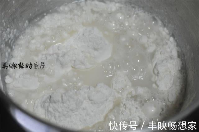 蒸馒头和包子,要学会“三次醒发”,不然出锅后死皮、塌陷口感差