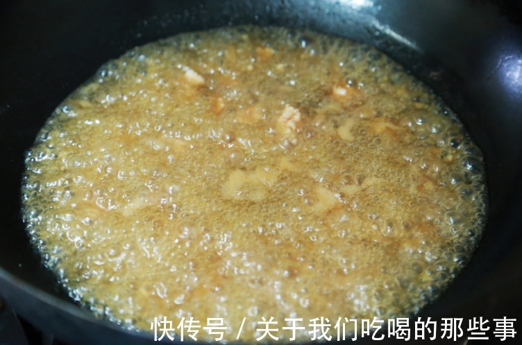 好吃|三伏天，土豆这么做，是菜也是饭，好吃又营养，做法方便，不怕胖