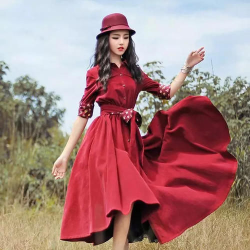 女生个矮别穿牛仔裤了,8款漂亮的风衣式连衣裙让你娇艳更显高挑