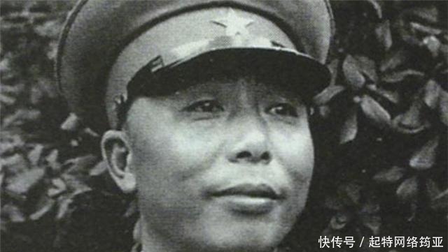 董竹君资助一落魄青年,20年后俩人再相遇,他已是兵团司令