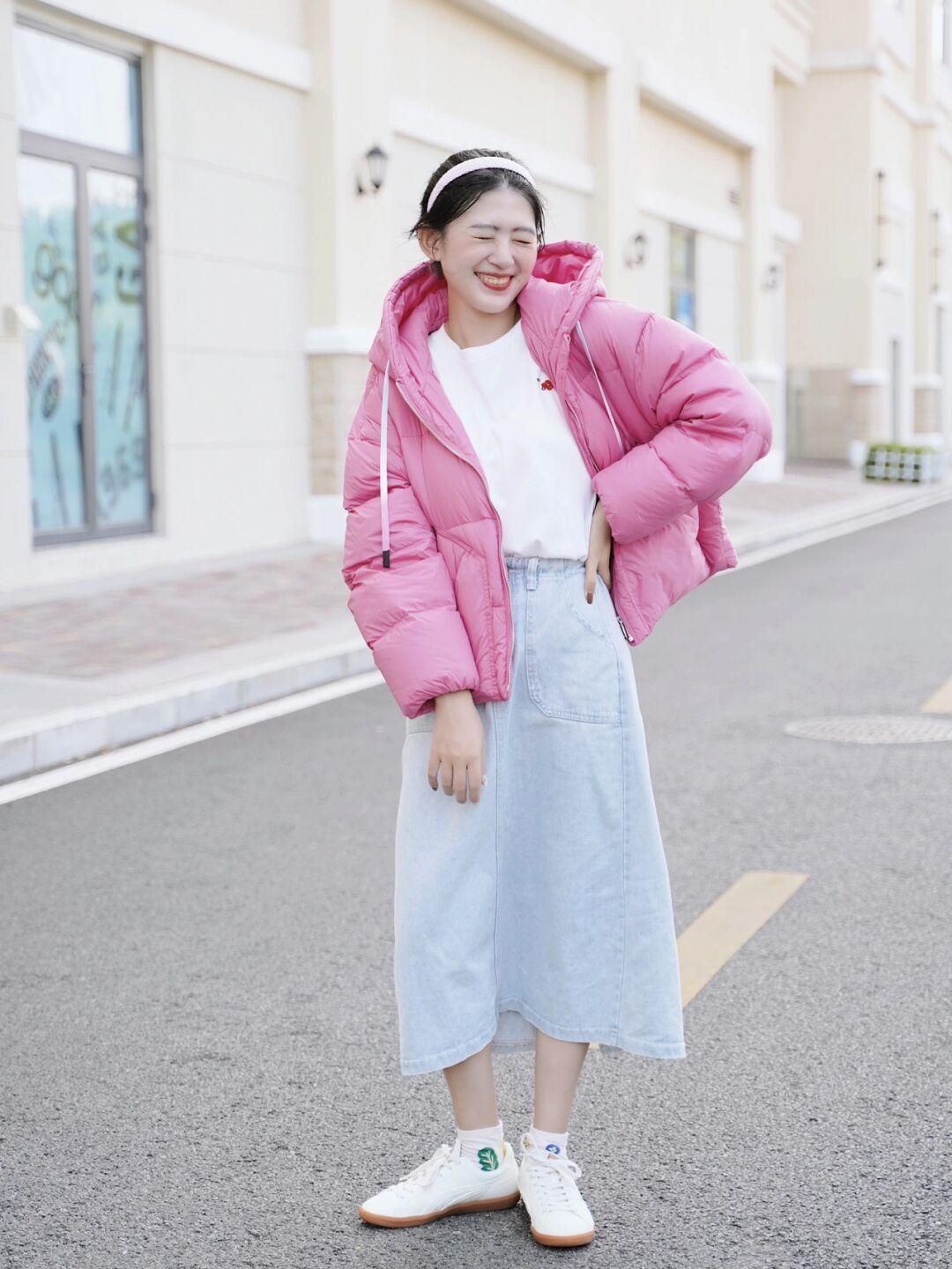 羽绒服|冬季的衣品很重要,借鉴4款实用的羽绒服,不费劲又优雅