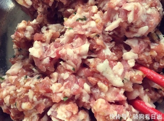 炸酱面好不好吃,炸酱很关键,教你面馆调炸酱的配方,越吃越过瘾