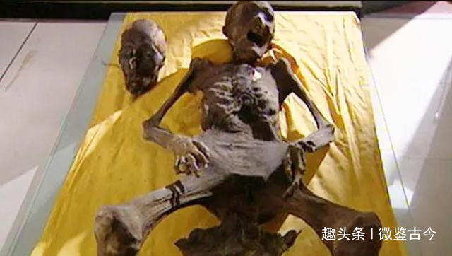 昏迷@女子因难产昏迷,被误认死了入棺下葬,200年后开棺棺中景象凄惨