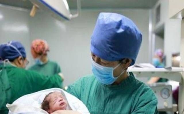 剖腹产|很多女明星为何选剖腹产留下疤痕,也不愿顺产?大夫说出了内情