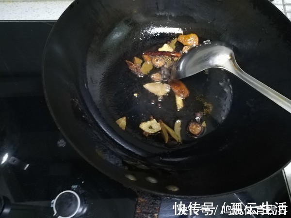 牛肉|炖牛肉时,加入“2克它”!加速牛肉软烂,无腥味,增香10倍不止