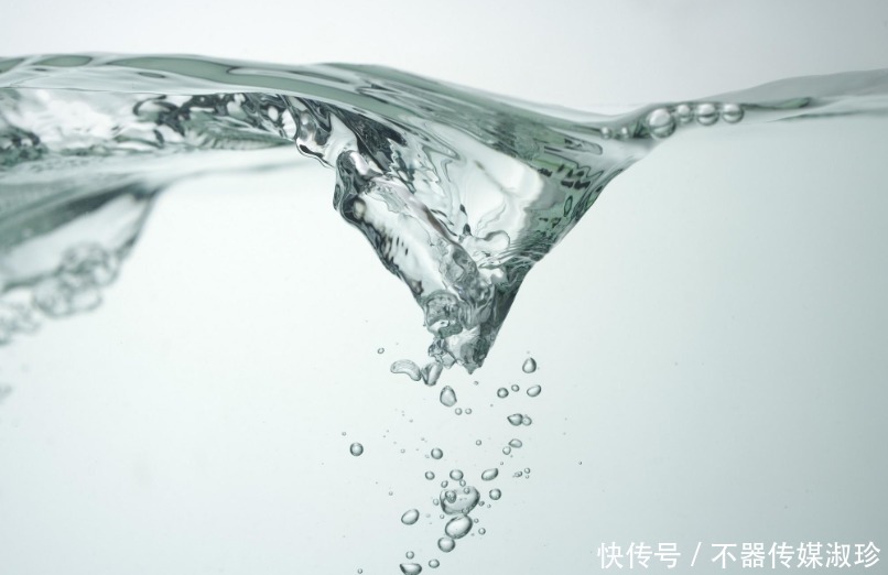 想养花先学浇水,教你两个小诀窍,轻松判断水质养好花