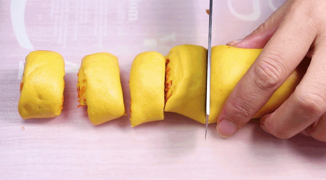 面粉别做包子!加上南瓜,不加一滴水,营养是包子8倍,出锅秒光