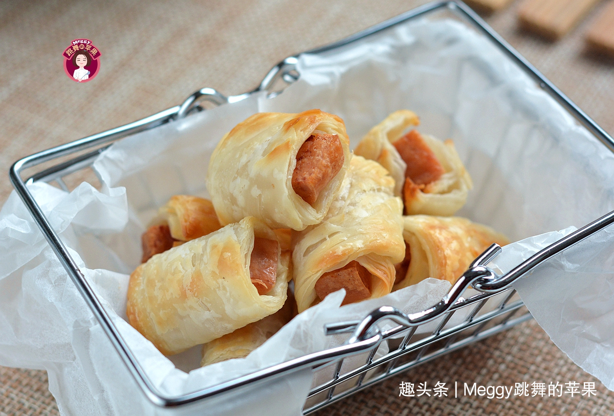 用手抓饼做的午餐肉酥皮卷，8分钟出锅酥嫩嫩，省事又好吃