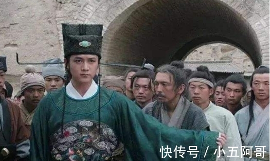 秃驴@苏轼进寺庙大喊一声“秃驴何在”,小和尚回的4个字,成千古绝对