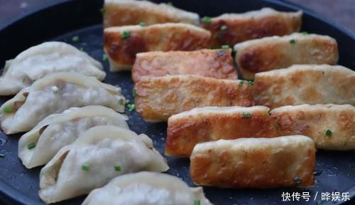 茄子最过瘾的吃法,不油炸不用炒,加2斤面粉,一顿3个茄子不够吃