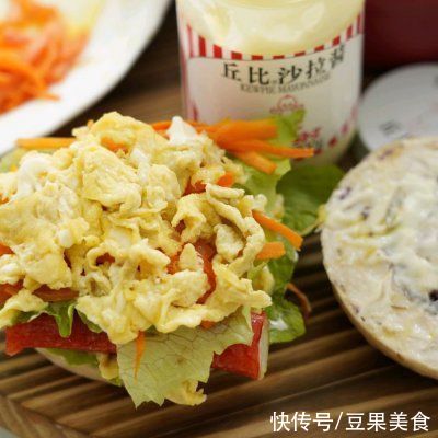 蟹柳|#丘比三明治#蟹柳滑蛋时蔬汉堡