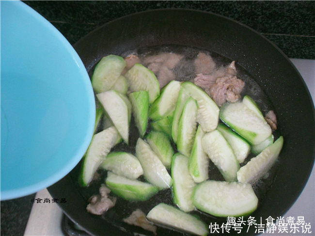 煮汤|进入深秋,我家三天两头喝这碗汤,十多块钱煮一锅,去燥润肌肤