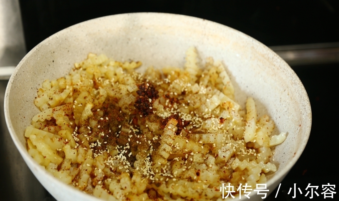 椒盐|土豆吃了几十年,第一次如此做,太香了,5盘都不够吃