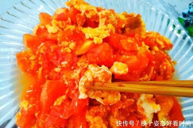 西红柿炒鸡蛋想要好吃,多加1勺调料,酸甜翻倍,2个孩子吃不够