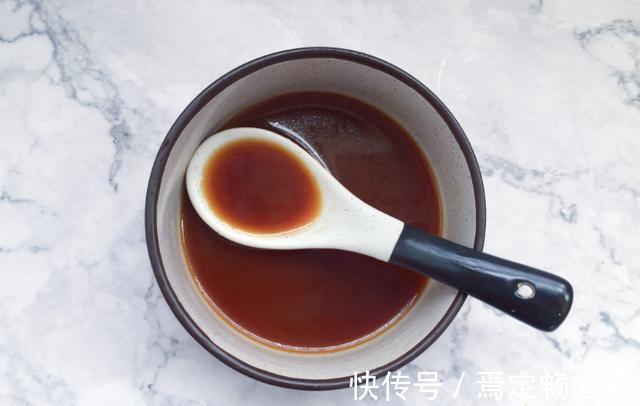 手把手教你做煎酿青椒,每次去饭店必点的菜,10块钱能做一大盘