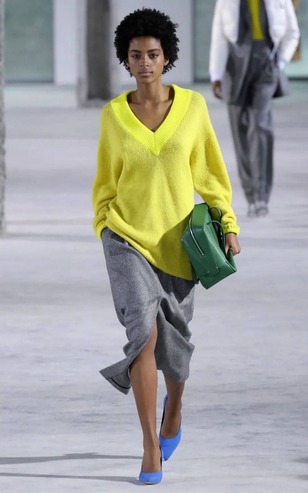 明年的流行色居然是它,这篇全是搭配灵感!