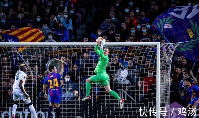 巴萨|1-1!9万人狂嘘巴萨亿元先生,费兰4次错失良机,哈维抱头惋惜