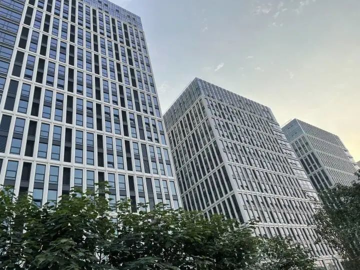 开发商|杭州热门板块的酒店公寓，逾期10个月还未交付！开发商最新回应