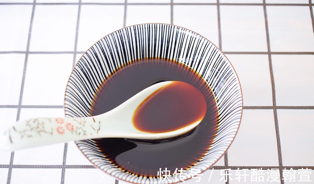 柠檬|肉质鲜美的柠檬鸡翅,加入柠檬汁,好吃又健康