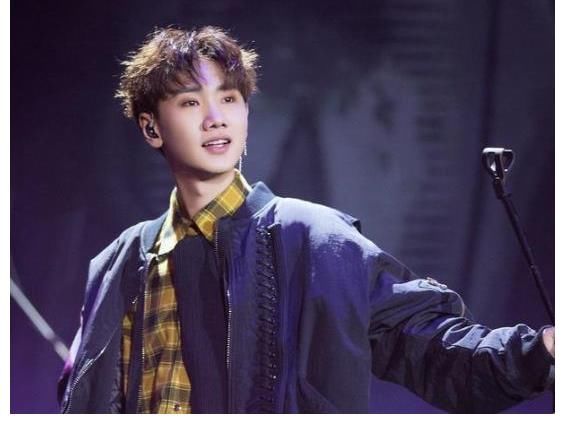 宋丹丹逼迫张翰太尴尬,被指乱带节奏,好在这档综艺节目有他圆场?