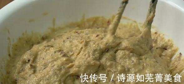 自制的家庭版枣糕,不用烤箱电饭锅,蓬松喧软,比超市买的还好吃!