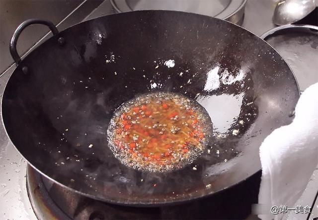 清脆|黄瓜不要直接拌，很多人都做错了，厨师长教你正确做法，清脆入味