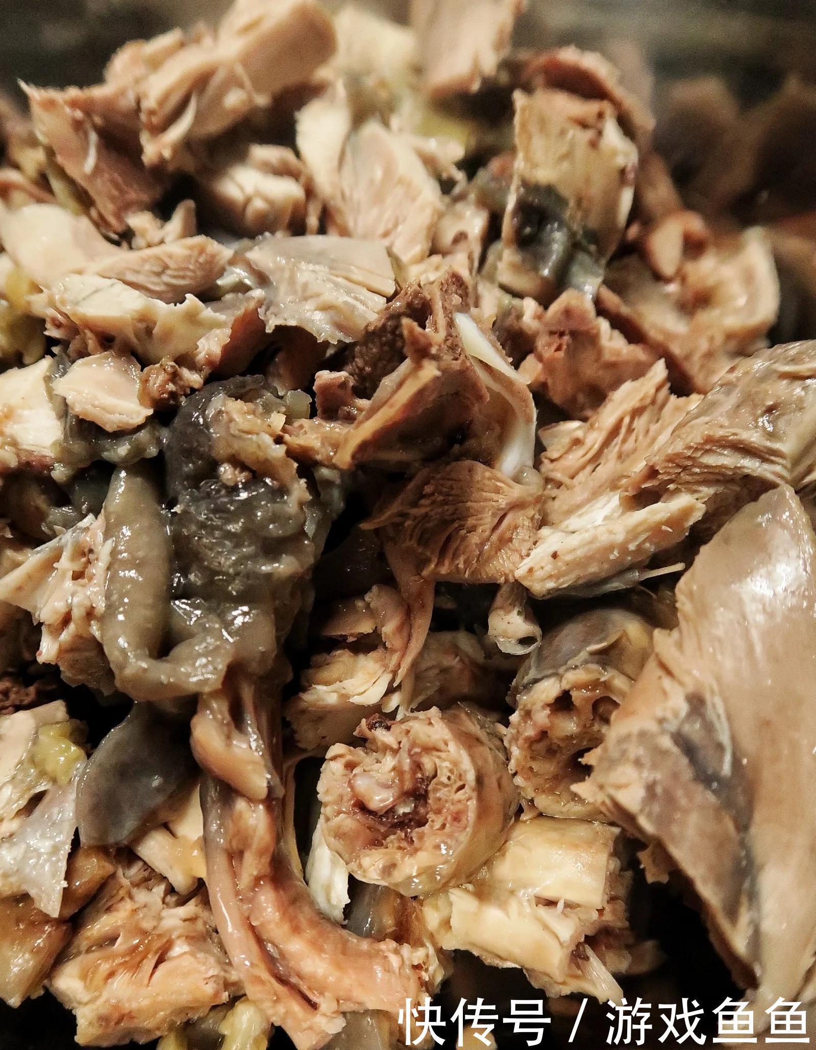 做红油椒麻鸡，一是红油，二是椒麻，三是鸡