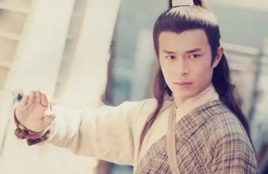 萧峰!金庸笔下六大男主实力排行榜,杨过排第六,萧峰郭靖未进前三