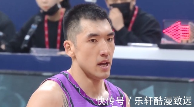 cb球员不能碰!裁判抢戏球队输球,球迷质问篮协姚明就不管裁判