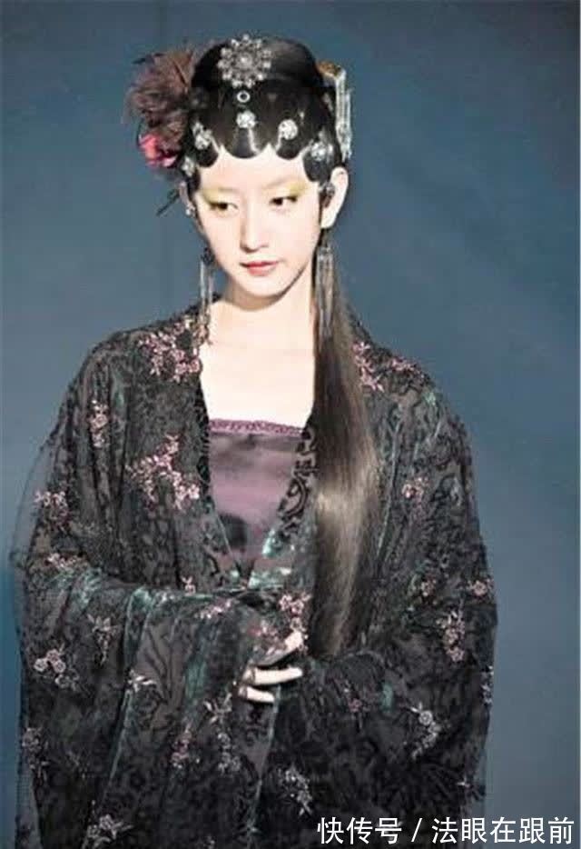 李纨$87《红楼梦》和新《红楼梦》十二钗颜值对比,最惨烈的是她俩