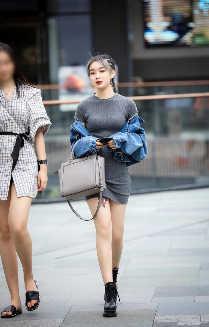 阔腿裤|白色短袖搭配阔腿裤,优美身姿婀娜气质优雅不凡,充满着青春时尚感