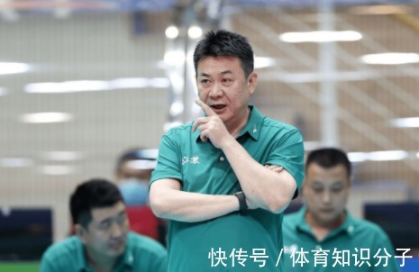 蔡斌|江苏女排下赛季争冠稳了!丁霞67岁恩师鼎力相助,培养二传有一套