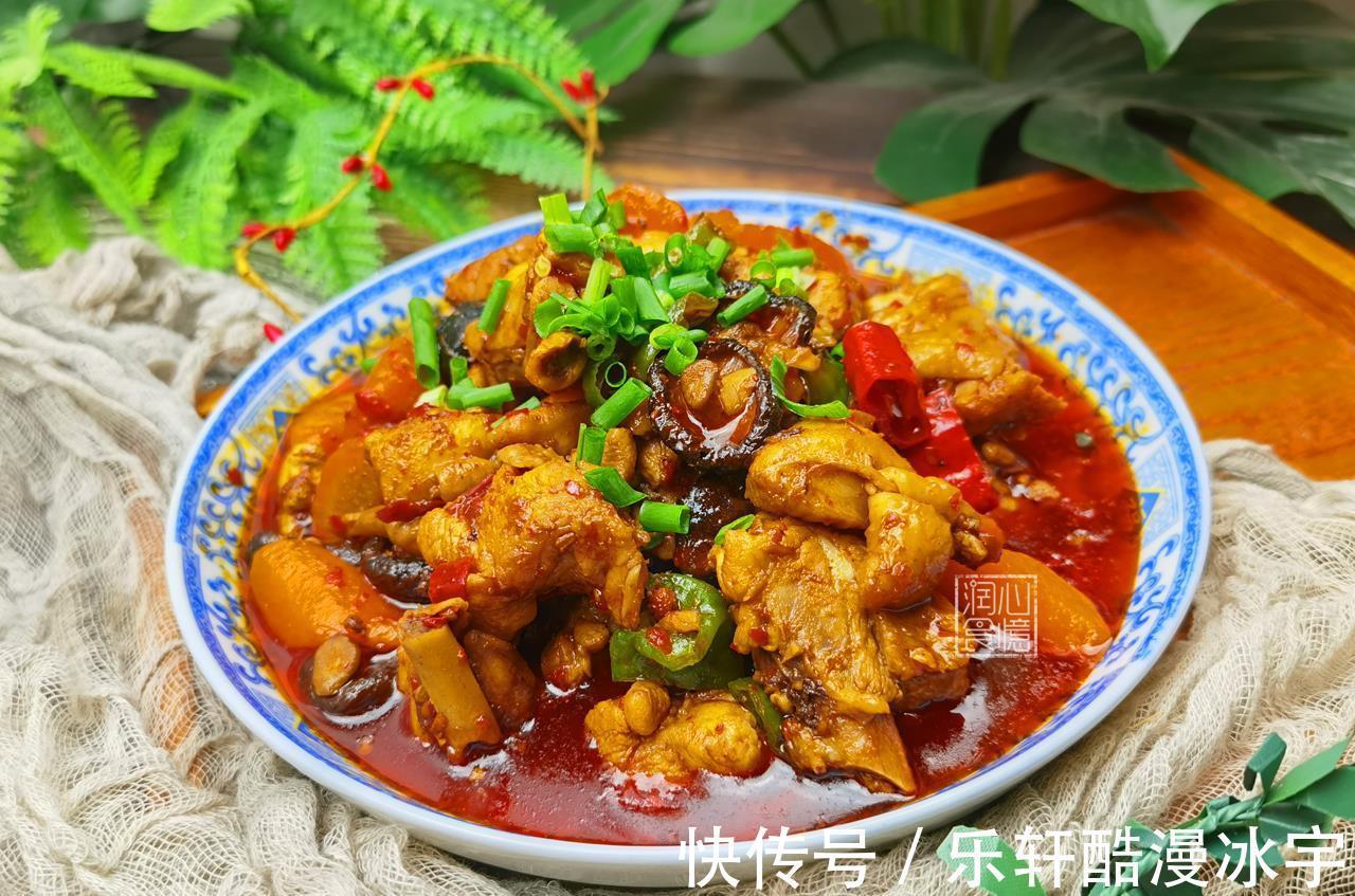 step|做焖烧鸡时,鸡肉要不要先焯水牢记2个窍门,鸡肉不腥爽滑入味