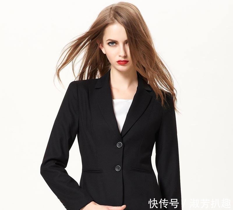 赶紧|车站看到一女人,身穿“职业装”魅力十足,赶紧试试