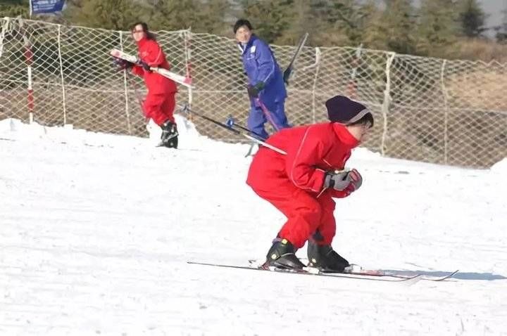 滑雪|滑雪、温泉、摩托车……这个冬天来青岛这么玩