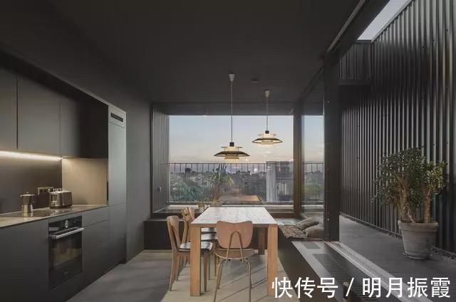 复式公寓|小夫妻搭建120平顶层复式公寓,公用的顶楼装得太漂亮,要拆吗?