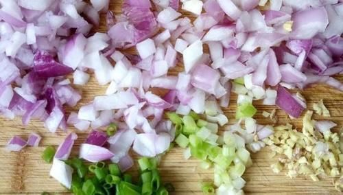  冬天，多给孩子做它吃，蒸一蒸营养又清淡，隔三差五吃滋补又保暖