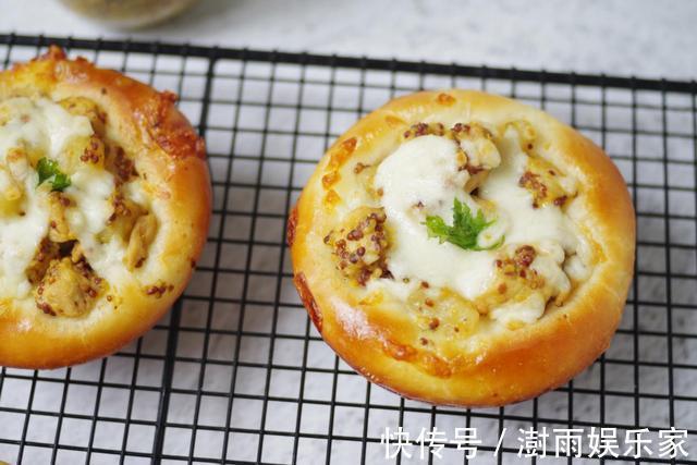 好吃到流泪的芥末鸡肉面包，吃完真通气，满嘴肉香味