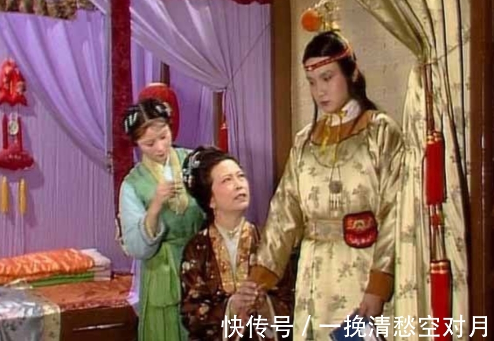 司棋&晴雯说错了一句什么话,王夫人下令不让穿衣服拖出去