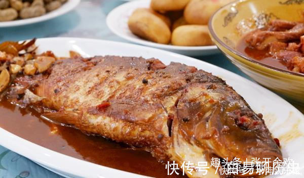 腥气|炖鱼时，加醋加酒去腥是大错特错，放“它”才正确，一点都不腥