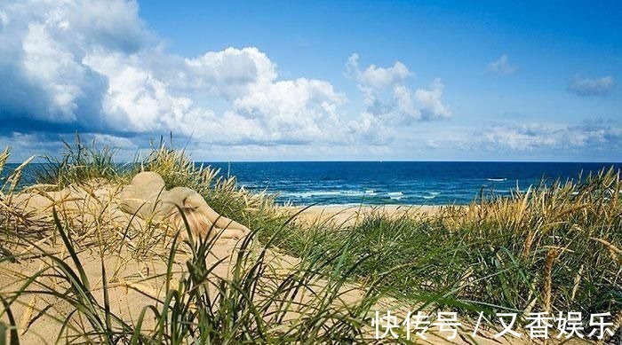 照片&德艺术家把不着片缕的美女隐藏在照片中,人体彩绘伪装下佳人何在