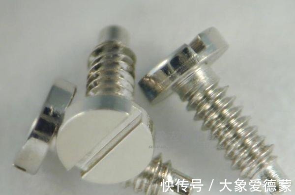 牛仔裤","m":"73ccc5d6d4cf97fd3b31486bde4043bc76f0fd2c","nlabel":"stat_3048107060:zm.news.so.com:5pyA576O5aWz5Lq65b+D,pageType_zmt,glevel_3","ntag":"tfashion;sfashion_时尚;kfashion_1:时尚;kfashion_1:牛仔裤;call_P:全类:时尚