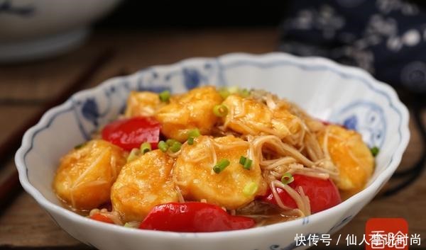 它和金针菇是“黄金搭档”,天冷焖一锅,吃到汤汁都不剩