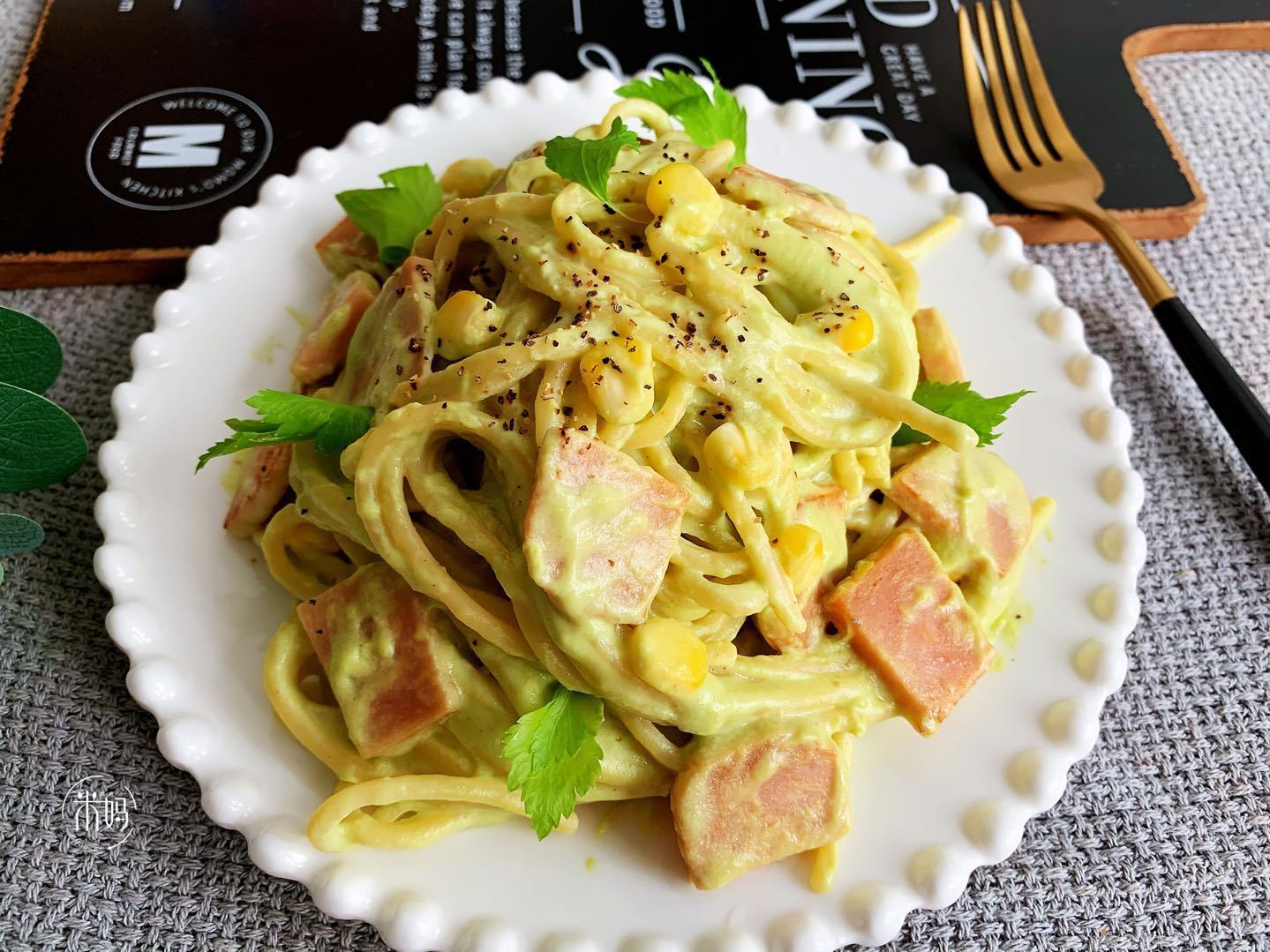 这水果12块一个,用来煮面,奶香浓郁,营养极高,贵点也值