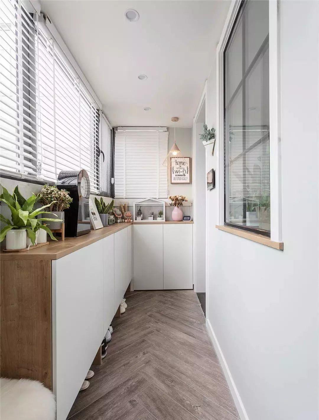 浅灰色|她的70平现代简约小家,客厅加张床,二室变三居,时尚又舒适!