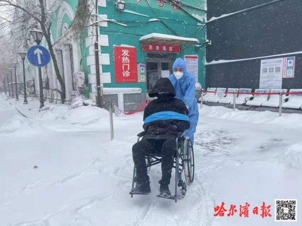 泪目|这些风雪中的背影，让人泪目