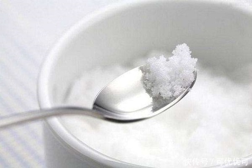 皮肤松弛|女人脸上皮肤松弛怎么办?光靠护肤品可不行,教你3个妙招紧致肌肤!