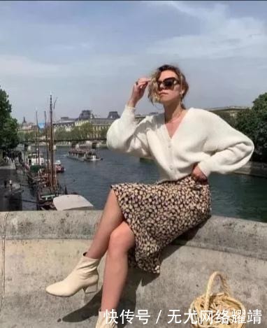 碎花|“百褶裙”不受宠了,今年开始流行“奶奶裙”,青春减龄有气质