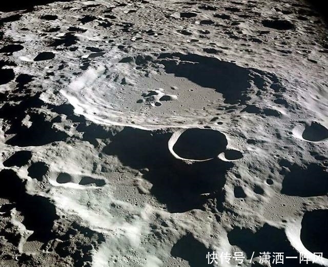 为什么说月球是中空的,月球到底是谁建造的?