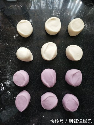 面粉新做法,做一顿吃三天,松软又香甜,比做馒头还简单!